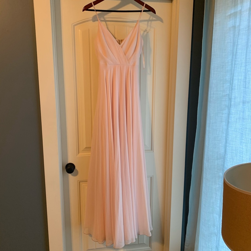 Lulu’s light pink formal dress